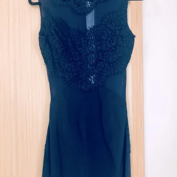 Lover the label (Australian) dress size 4 - Picture 6 of 9